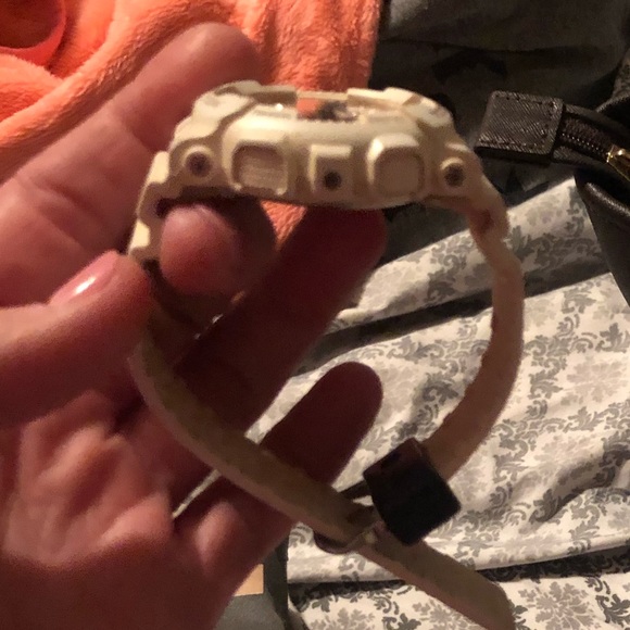 White gold rose G shock - Picture 2 of 2